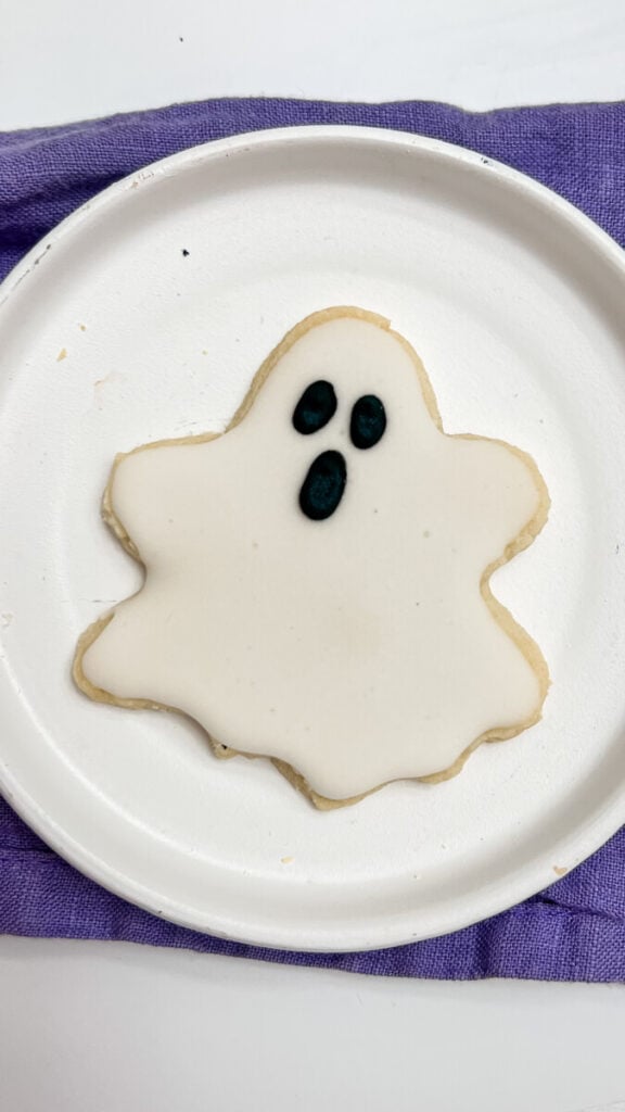 IMG_9456-576x1024 Easy Cutout Ghost Cookies