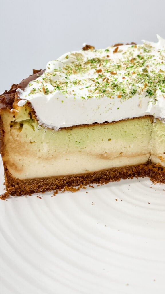  IMG_9591-576x1024 Pistachio Cream Cheesecake  